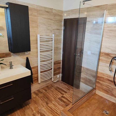 Apartman Dominika Apartment Rovinka Exterior photo