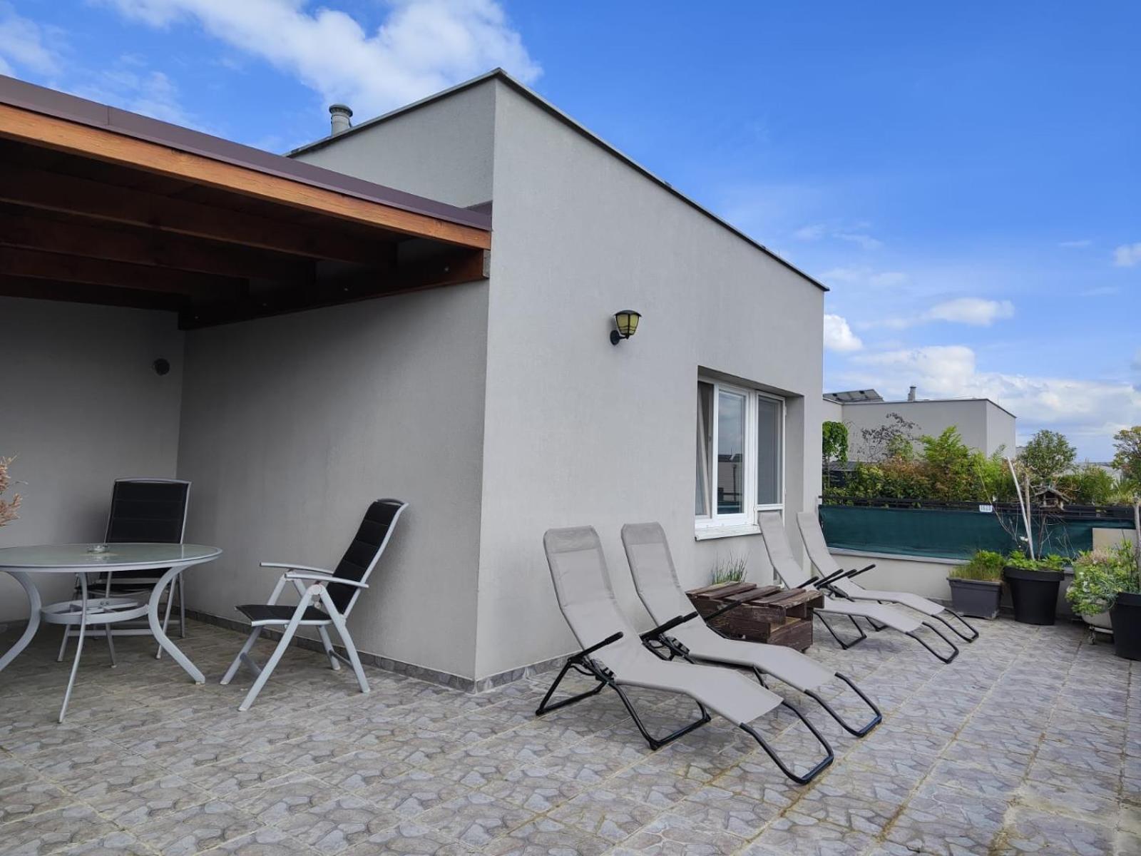 Apartman Dominika Apartment Rovinka Exterior photo